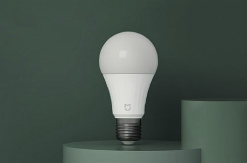 Умная лампочка Xiaomi Mijia LED Bulb предлагается за копейки и с подарками