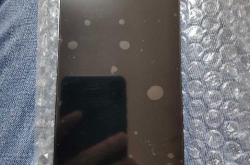 Первые фото экрана для Xiaomi Mi 10 с двух сторон